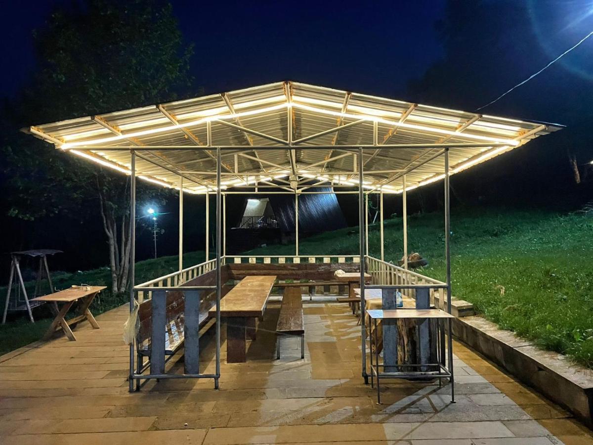 Glamping Wolf Mount Villa Margahovit Værelse billede