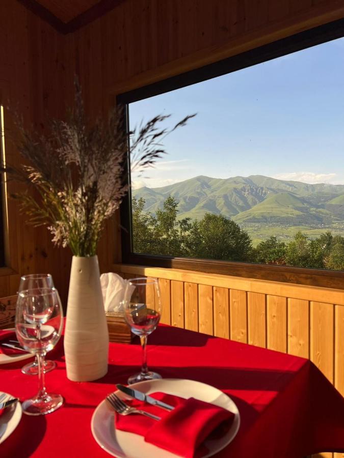 Glamping Wolf Mount Villa Margahovit Eksteriør billede